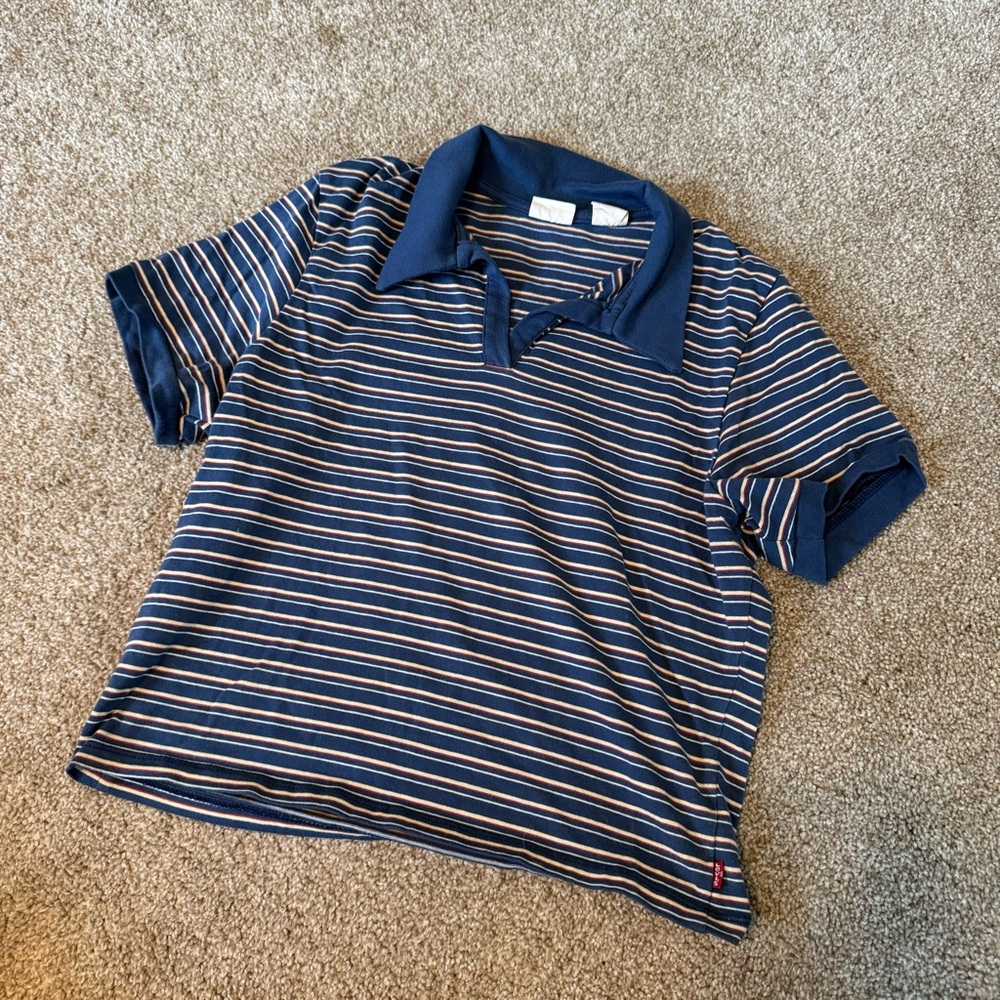 Levi’s Crop Top